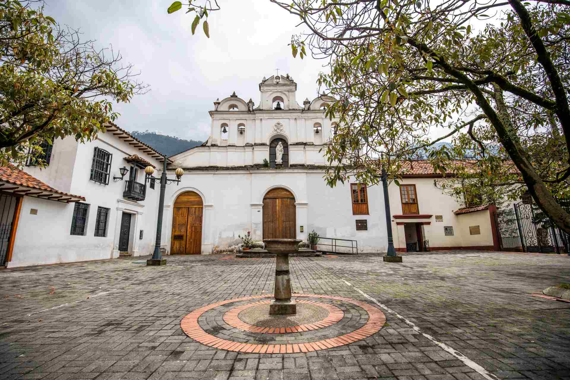 Arquitectura y fe: rutas imperdibles por las principales iglesias del centro de Bogotá