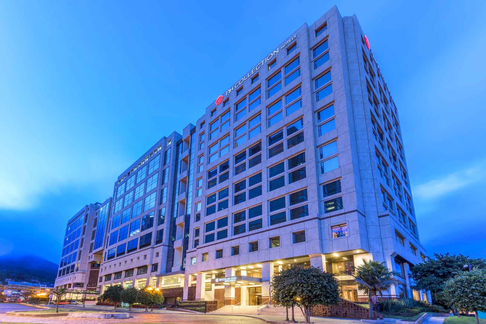 Hotel NH Collection Teleport