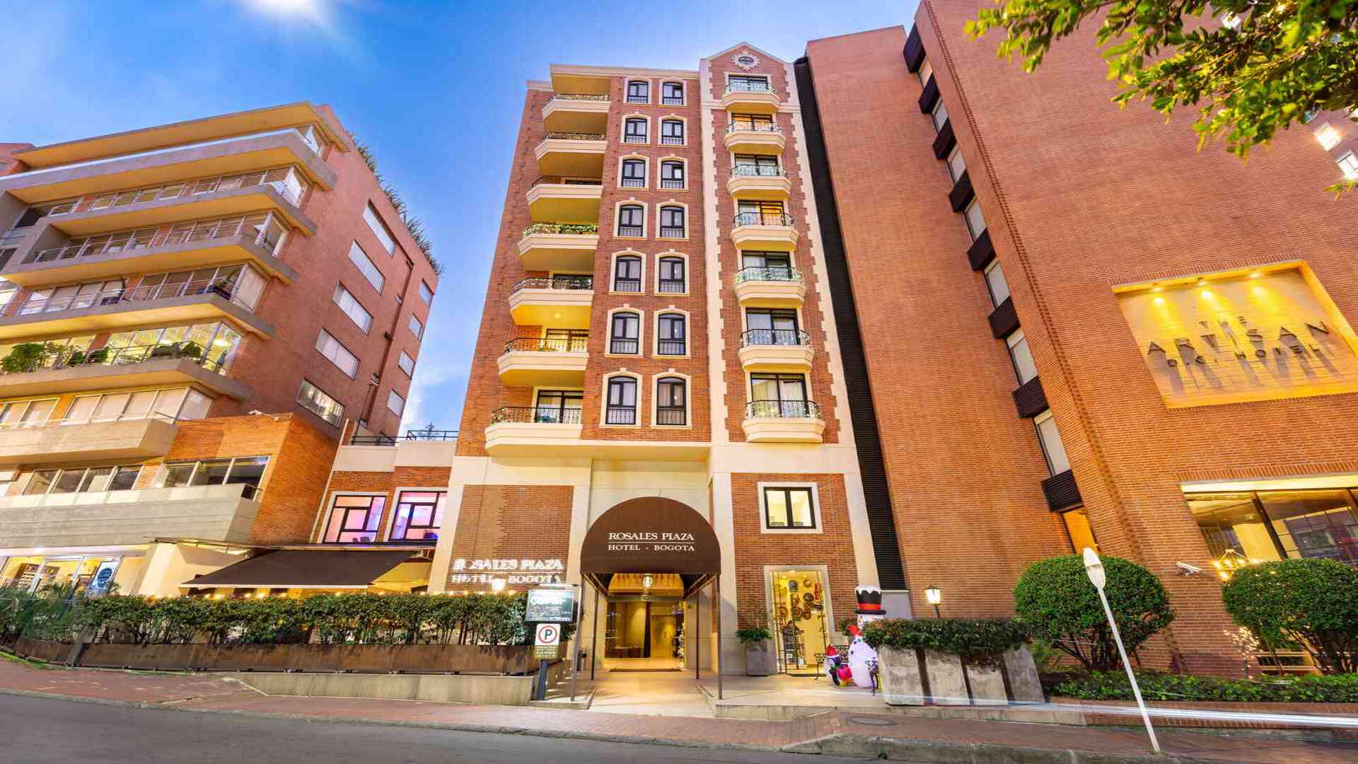 Hotel Rosales Plaza