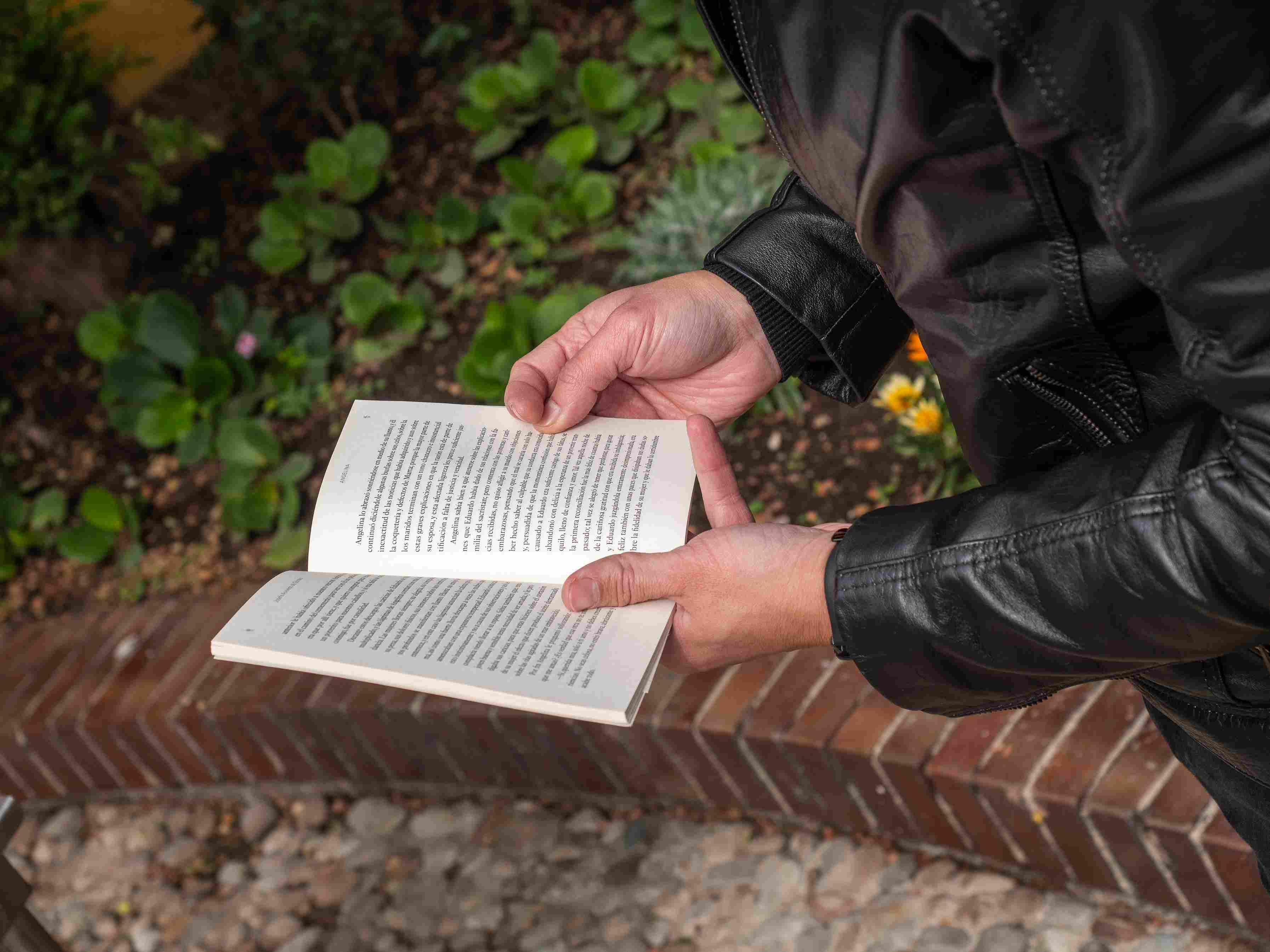 Manual del lector en Bogotá. Te proponemos un recorrido por los espacios para leer en la ciudad