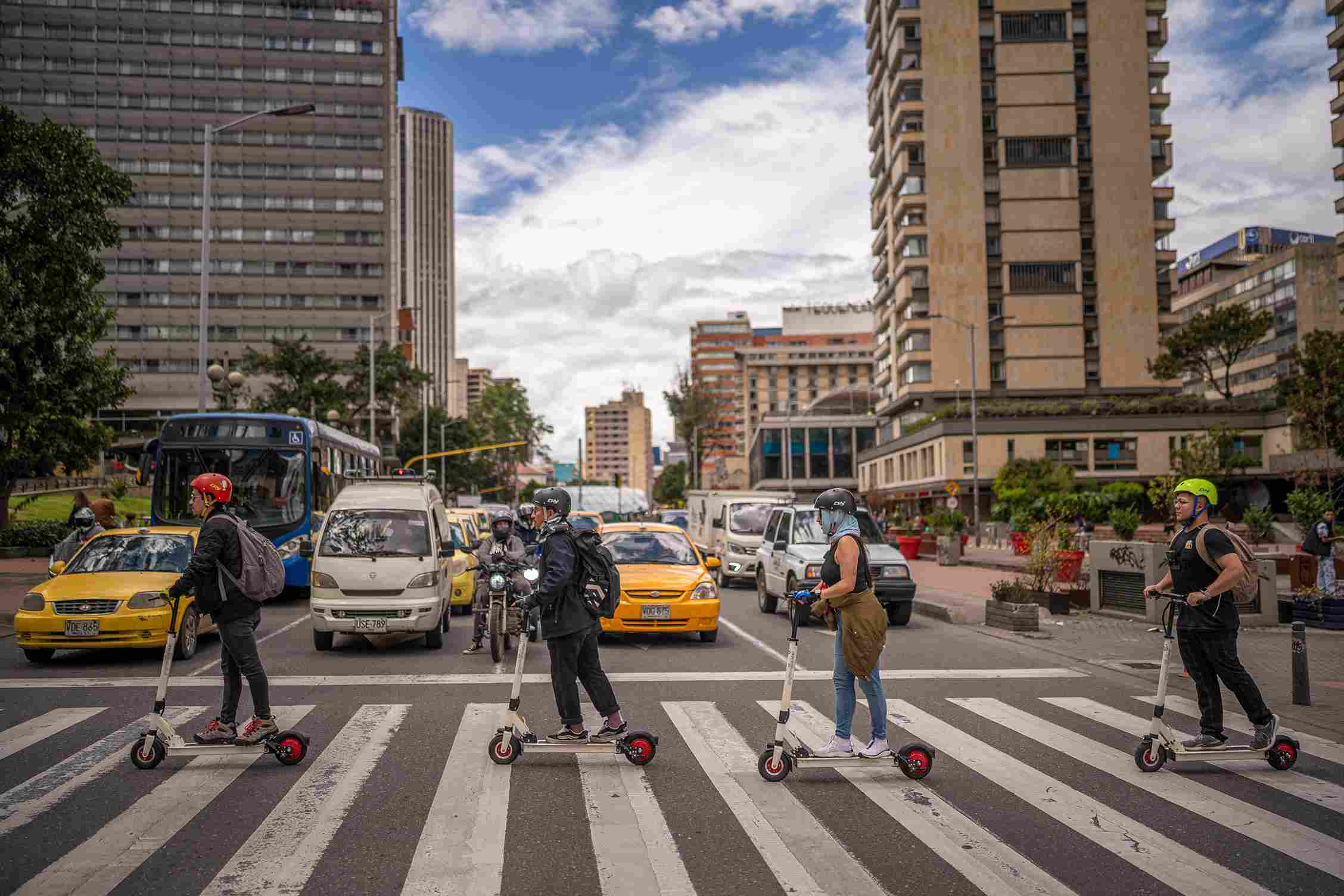 Conociendo Bogotá en scooters