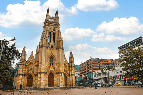 Iglesia Lourdes Ricardo Báez