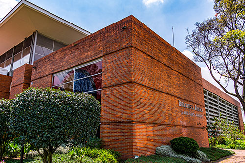 Biblioteca el Tunal Gabriel Rcía Márquez
