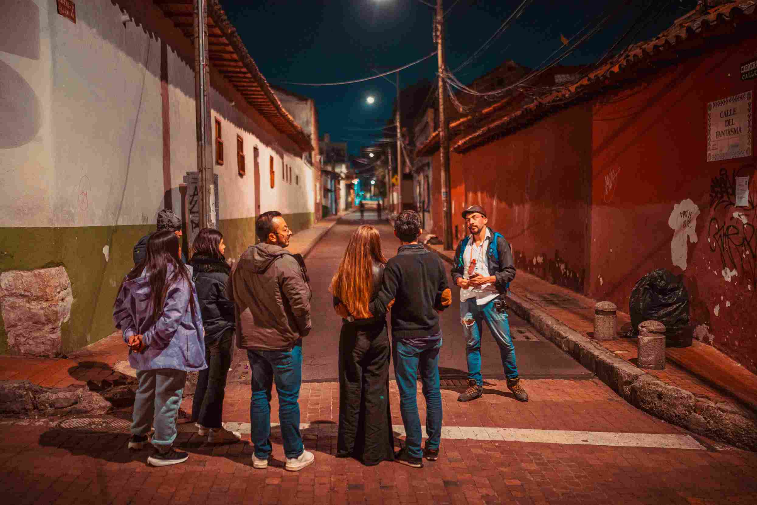 Tour original de fantasmas por La Candelaria, una experiencia espeluznante. Foto: Diego Cuevas - IDT.
