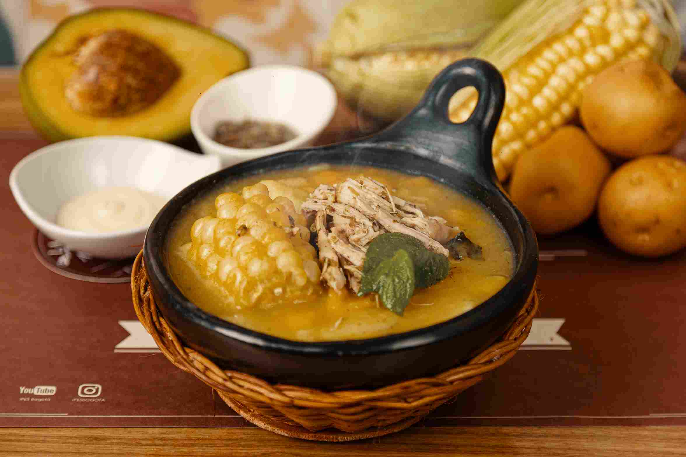El ajiaco es un plato típico bogotano que también se disfruta en la Semana Mayor. Foto: Ricardo Báez - IDT.