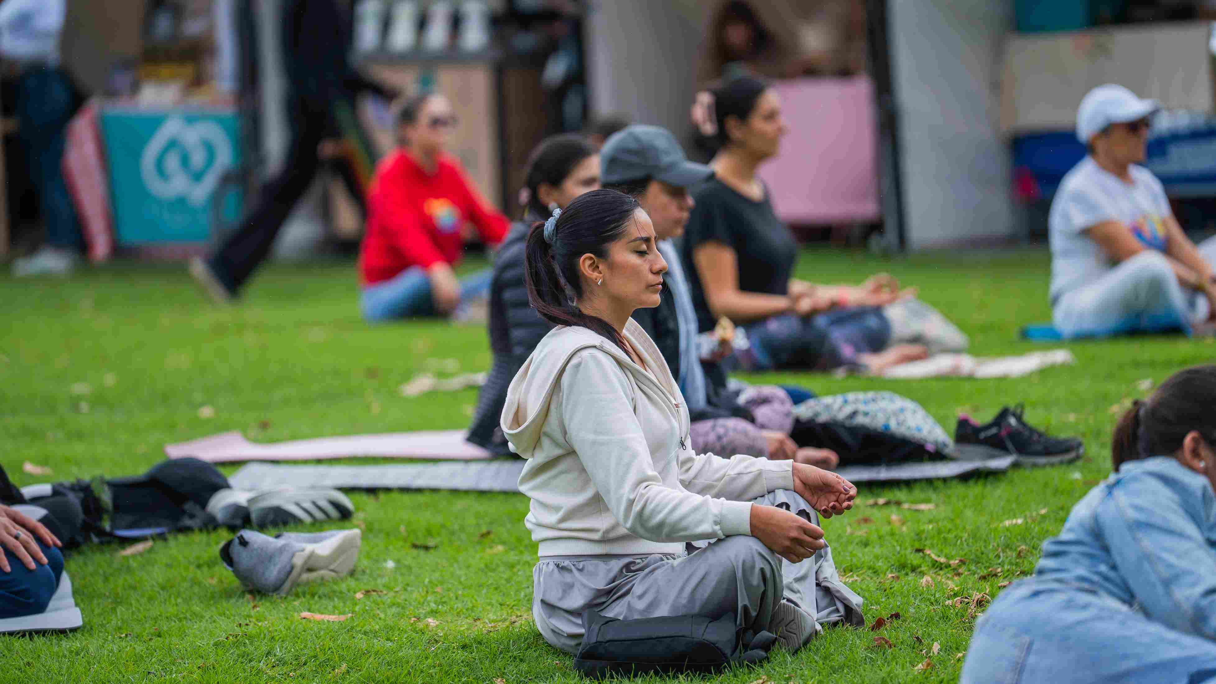 Yoga y otras actividades relajantes se disfrutarán durante la Semana del Bienestar. Foto: Carlos Viancha - IDT.