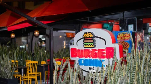 Burger Comic Inc
