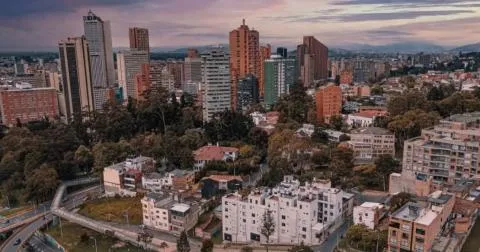 En Bogotá: tu próxima escala puede ser una inversión en tu salud
