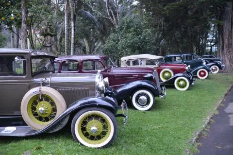 Los carros de Gabo y Gaitán, en el desfile de autos clásicos el próximo 31 de agosto