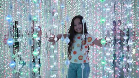 Blow Up Experience Bogotá: un viaje luminoso que despierta tu niño interior en esta Navidad