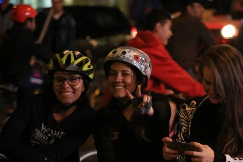 Bogotá brilla de noche: únete a la ciclovía nocturna y vive el Festival de Verano 2024