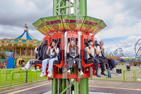 En octubre, el ‘mes del terror’, disfruta en familia de los parques de diversiones de Bogotá