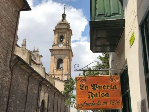 La Puerta Falsa 