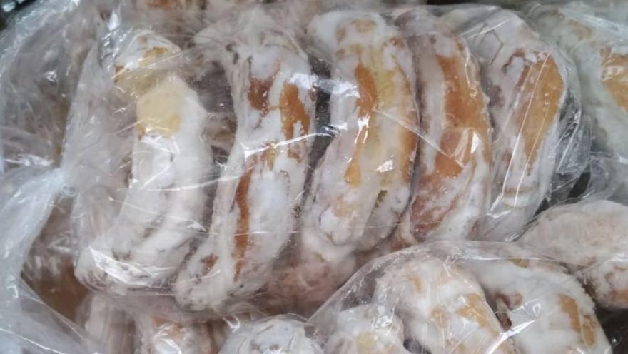 Paquete de cotudos envueltos en bolsa plástica.
