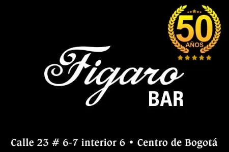Figaro´s Bar, con el logo del lugar en fondo negro y letras blancas, dice que tiene 50 años.