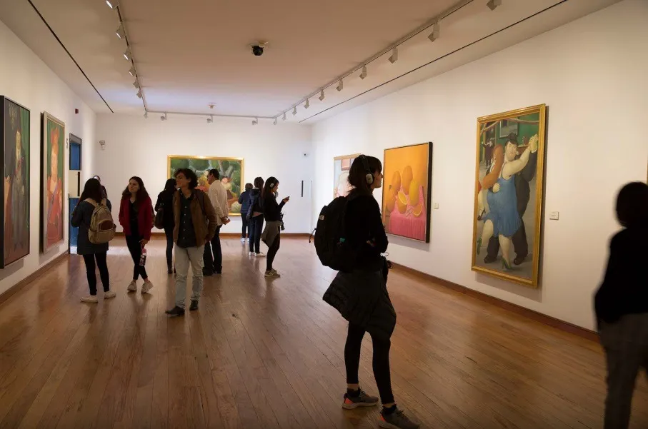Bogotá abre sus museos a una noche de cultura, historias y recorridos por la ciudad